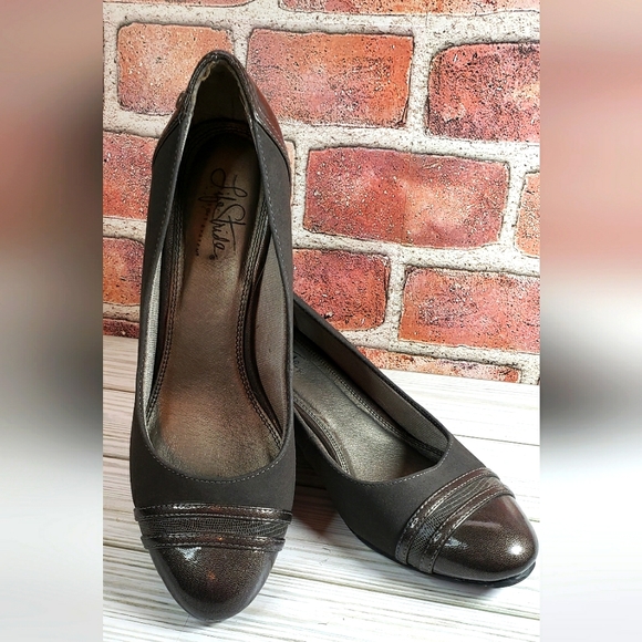 Life Stride soft system women's wedge heeled shoes size 9. - Picture 2 of 12